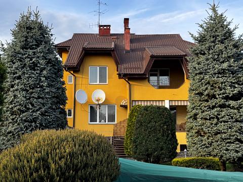 дом по адресу Українська, 13