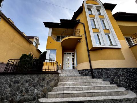 дом по адресу Українська, 13