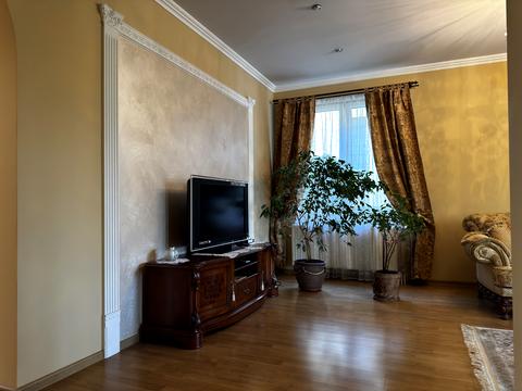 дом по адресу Українська, 13