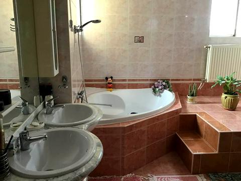 дом по адресу Українська, 13