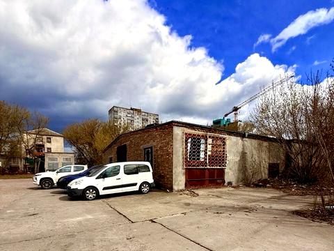 комерційна за адресою Юності вул., 8