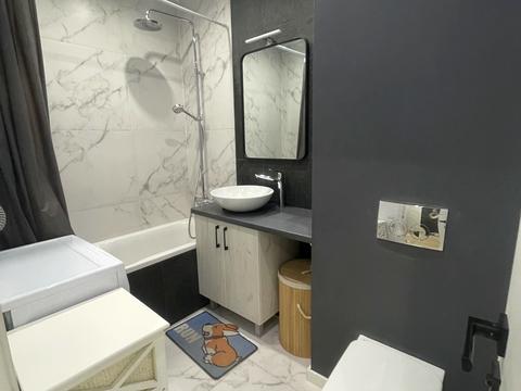 квартира за адресою Академіка Амосова вул., 12