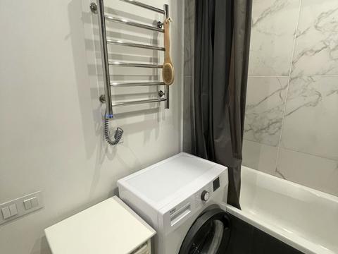 квартира за адресою Академіка Амосова вул., 12