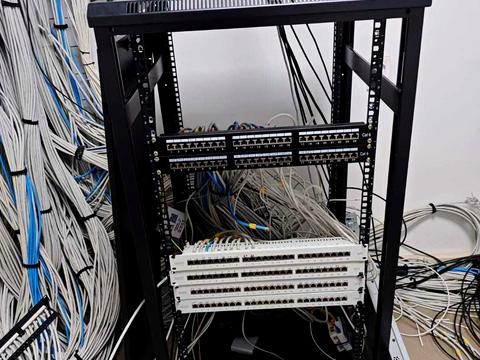 комерційна за адресою Пасічна вул., 93