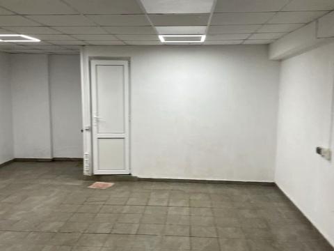 комерційна за адресою Квітова вул., 26