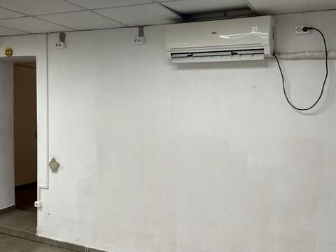 комерційна за адресою Квітова вул., 26
