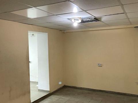 комерційна за адресою Квітова вул., 26