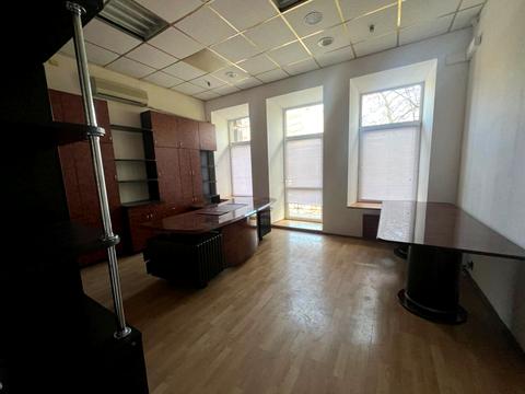 комерційна за адресою 93-ї Холодноярської Бригади вул., 12