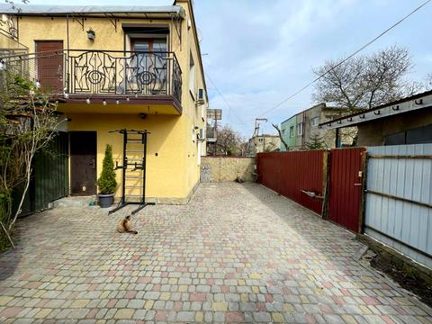 будинок за адресою Папоротна вул., 28