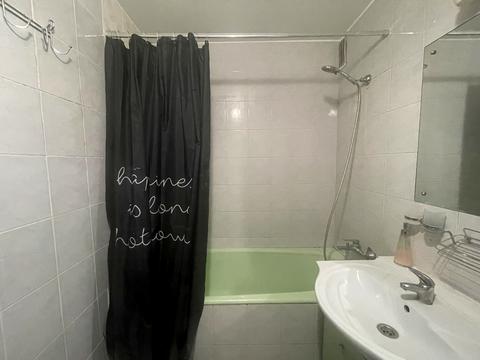 квартира за адресою Срібнокільська вул., 8