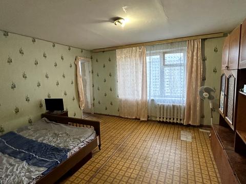 квартира за адресою Романа Шухевича просп. (Генерала Ватутіна), 22