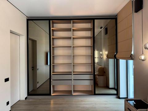 будинок за адресою Патона