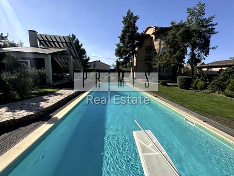 будинок за адресою Валова вул.