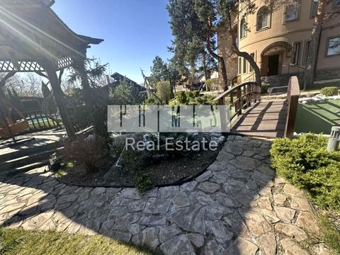 будинок за адресою Валова вул.