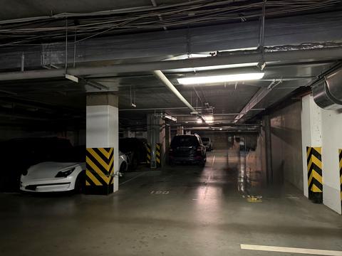 паркоместо по адресу Генуэзская ул., 5