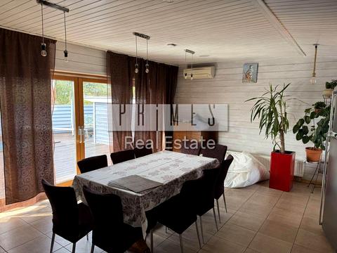 дом по адресу  ул.