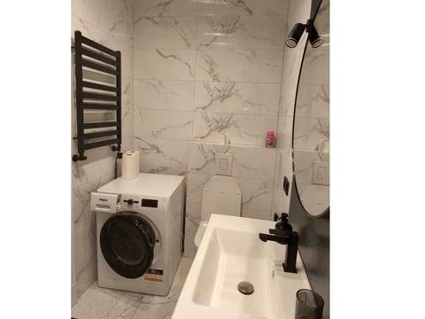 квартира по адресу Свободи ул., 301