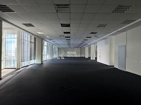 комерційна за адресою Володимира Сікевича вул., 11