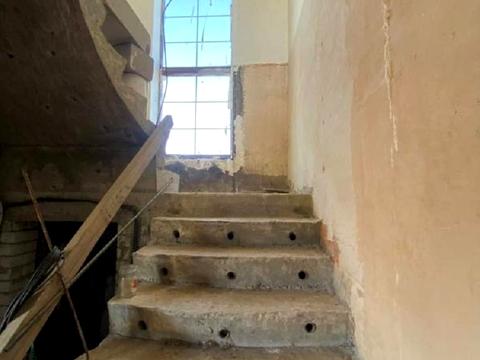 будинок за адресою смт. Великодолинське, Центральна вул.