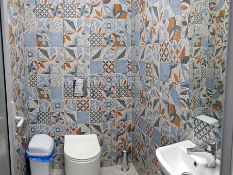 комерційна за адресою Володимира Івасюка просп. (Героїв Сталінграду), 8