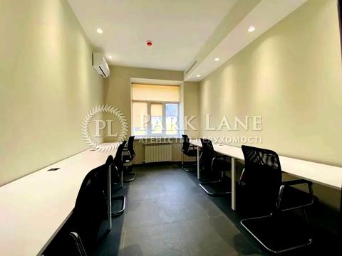 комерційна за адресою Євгена Гуцала пров. (Кутузова), 3