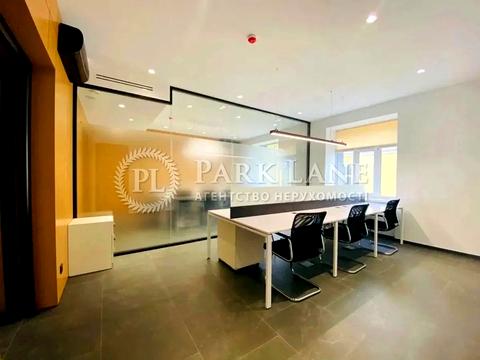 комерційна за адресою Євгена Гуцала пров. (Кутузова), 3