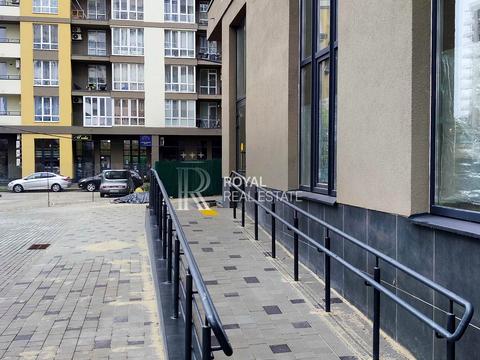 комерційна за адресою Соборна вул., 23