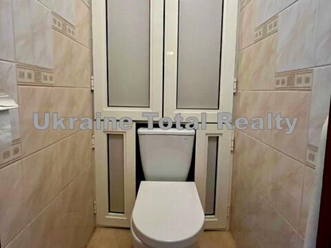 квартира за адресою Анни Ахматової вул., 6