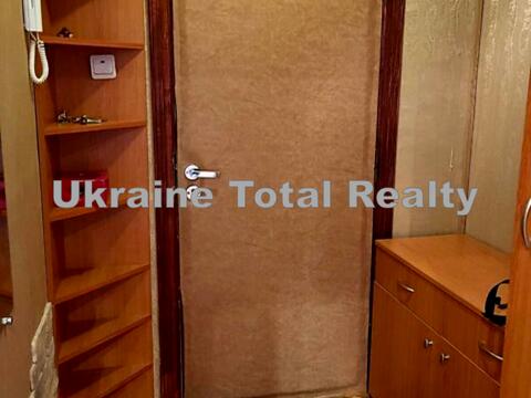 квартира за адресою Анни Ахматової вул., 6