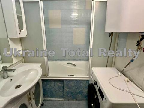 квартира за адресою Анни Ахматової вул., 6