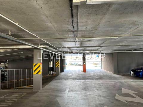 паркомісце за адресою Олександра Олеся вул., 27-А