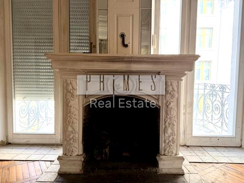 квартира за адресою Десятинна вул., 1/3