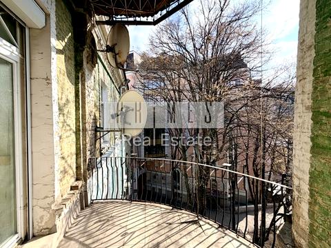 квартира за адресою Десятинна вул., 1/3