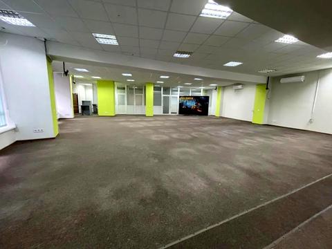 комерційна за адресою Євгена Коновальця вул. (Щорса), 36д