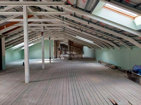 комерційна за адресою Хрещатик вул. (Kreschatic), 21