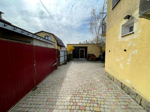 будинок за адресою Папоротна вул., 10