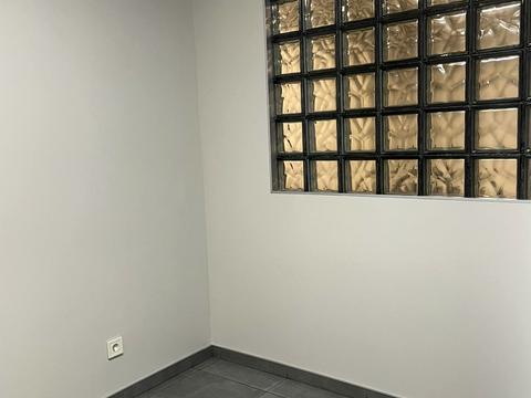 коммерческая по адресу Українська ул., 83б, корп.6-9