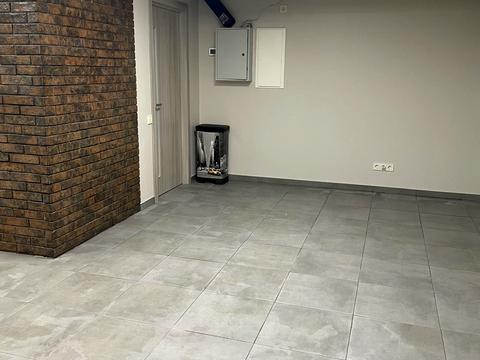 коммерческая по адресу Українська ул., 83б, корп.6-9