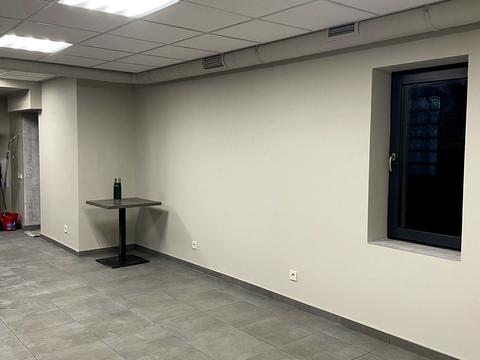 коммерческая по адресу Українська ул., 83б, корп.6-9