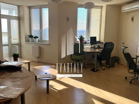 комерційна за адресою Саперно-Слобідська вул., 22