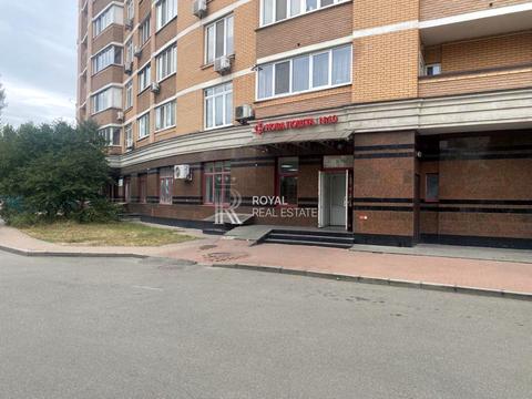 комерційна за адресою Машинобудівників вул., 17