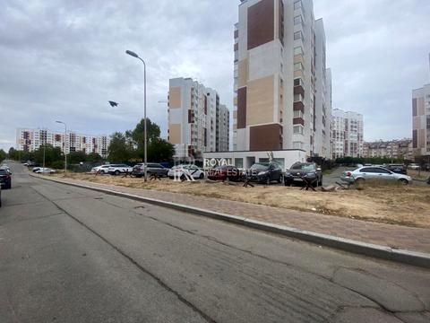 комерційна за адресою Машинобудівників вул., 17