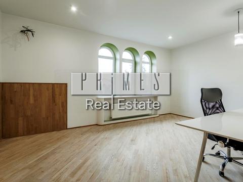 комерційна за адресою Риболовецька вул., 19