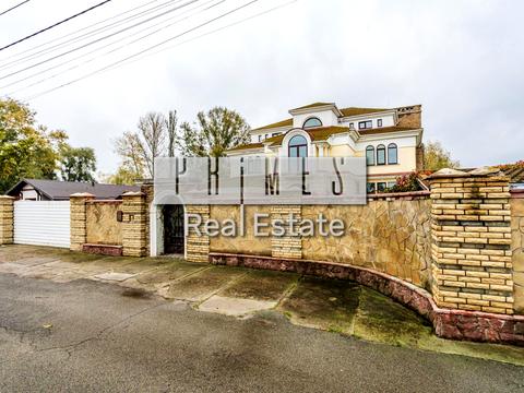 комерційна за адресою Риболовецька вул., 19