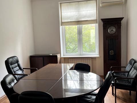 комерційна за адресою Євгена Чикаленка вул. (Пушкінська), 20