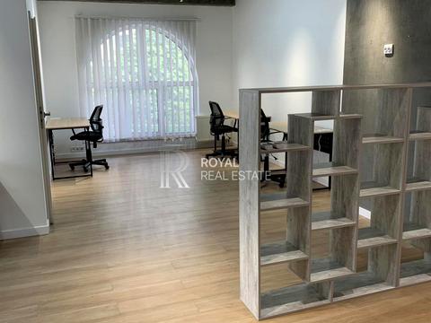 комерційна за адресою Михайла Максимовича вул. (Онуфрія Трутенка), 26-В