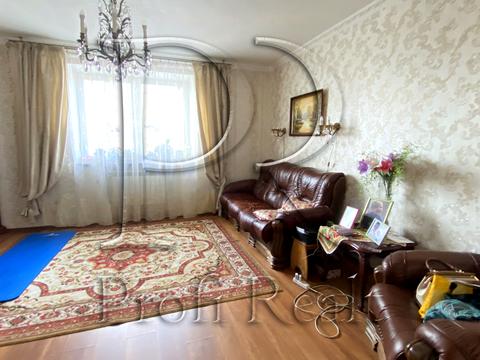 квартира за адресою Автозаводська вул., 99/4