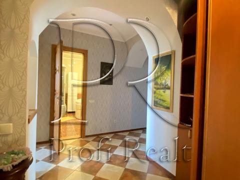 квартира за адресою Автозаводська вул., 99/4
