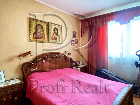 квартира за адресою Автозаводська вул., 99/4
