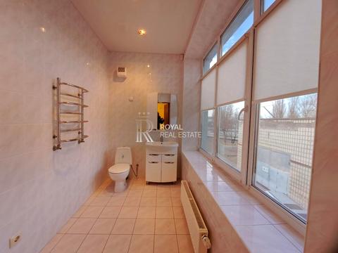 коммерческая по адресу Дніпровський просп., 12